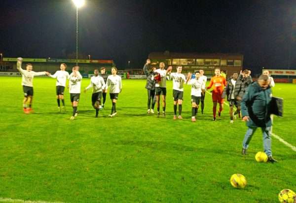 Esperanza Pelt nestelt