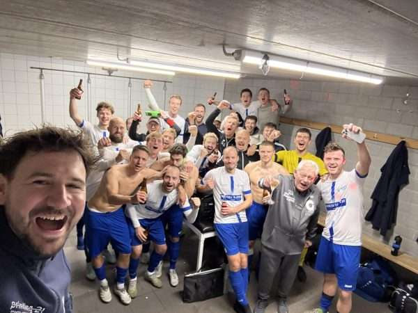 Provinciaal Voetbal - 1ste provinciale Oost-Vlaanderen - Avanti Stekene - KV Eendracht Aalter - Pakt Avanti Stekene nu