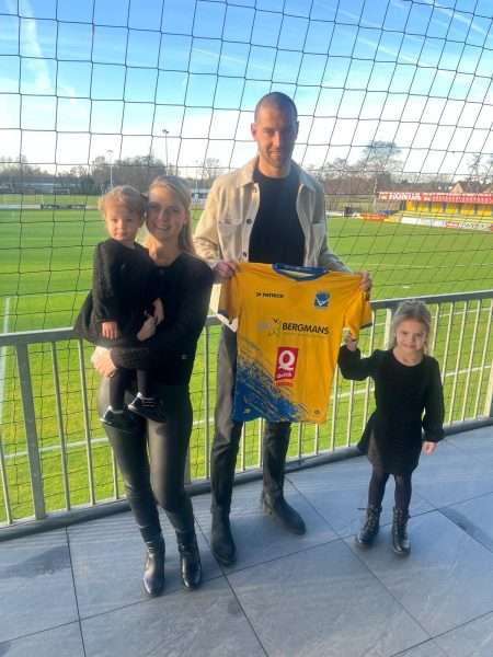 Nationaal Voetbal - 2de Klasse B - Eendracht Termien - KFC Houtvenne - Kenneth Schuermans trekt