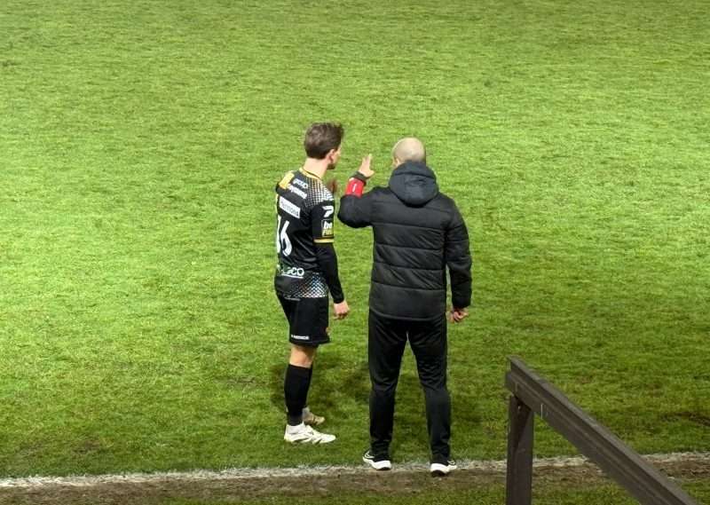 Nationaal voetbal - 2de Nationale B - Bocholt vv - Aziz Moutawakil - Aziz Moutawakil: "In wedstrijden zoals deze moet je kansen afmaken"