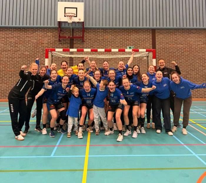 Nationaal handbal - 1ste nationale dames - DHC Overpelt - Dames 1 DHC Overpelt moeten nog vol aan de bak