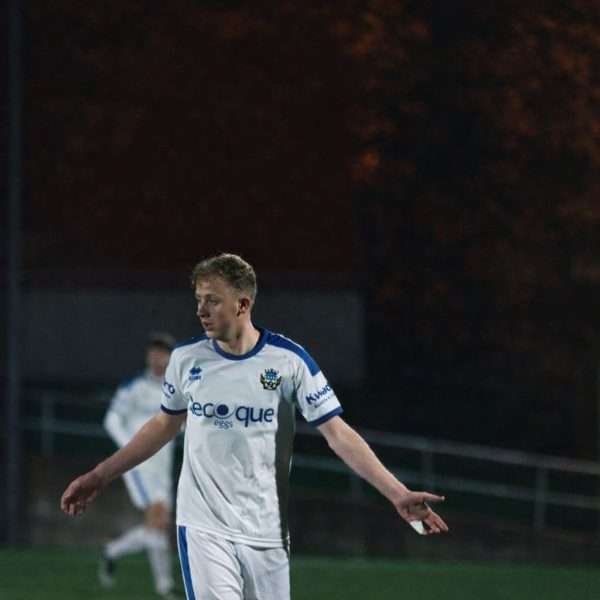 Nationaal voetbal - 2de Nationale B- KSK Tongeren - Joran Larondelle - Knallen tegen RC Hades