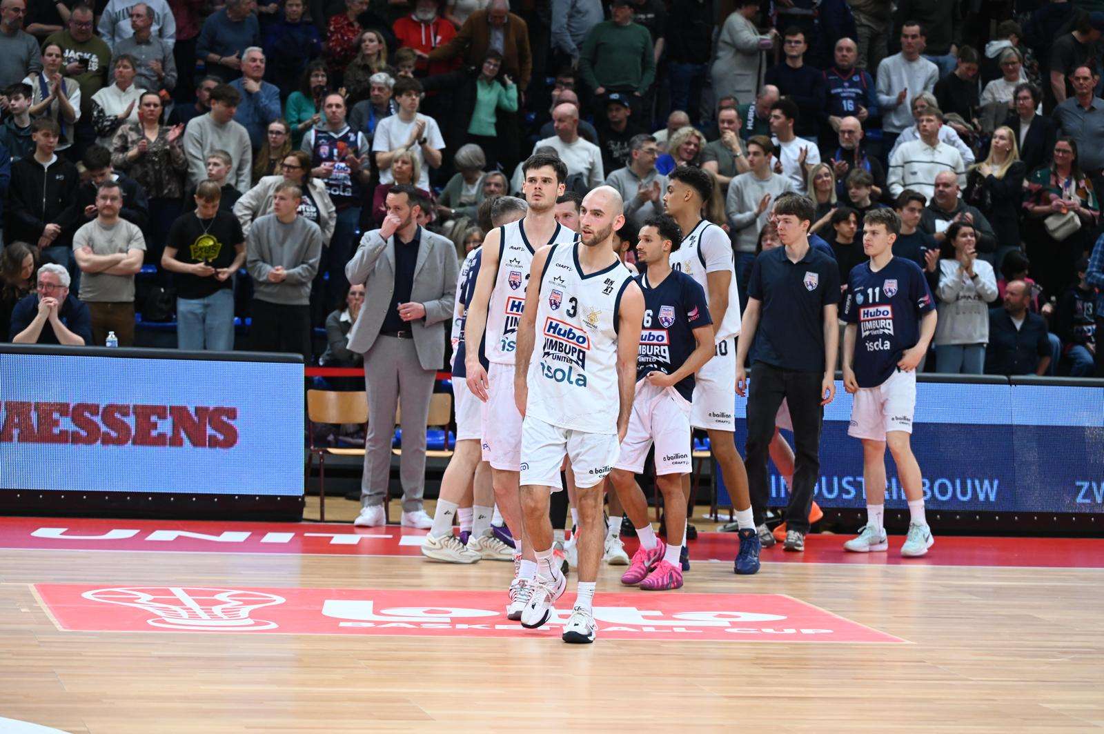 BNXT League - Hubo Limburg United - Filou Oostende - Hubo Limburg United aan het feest