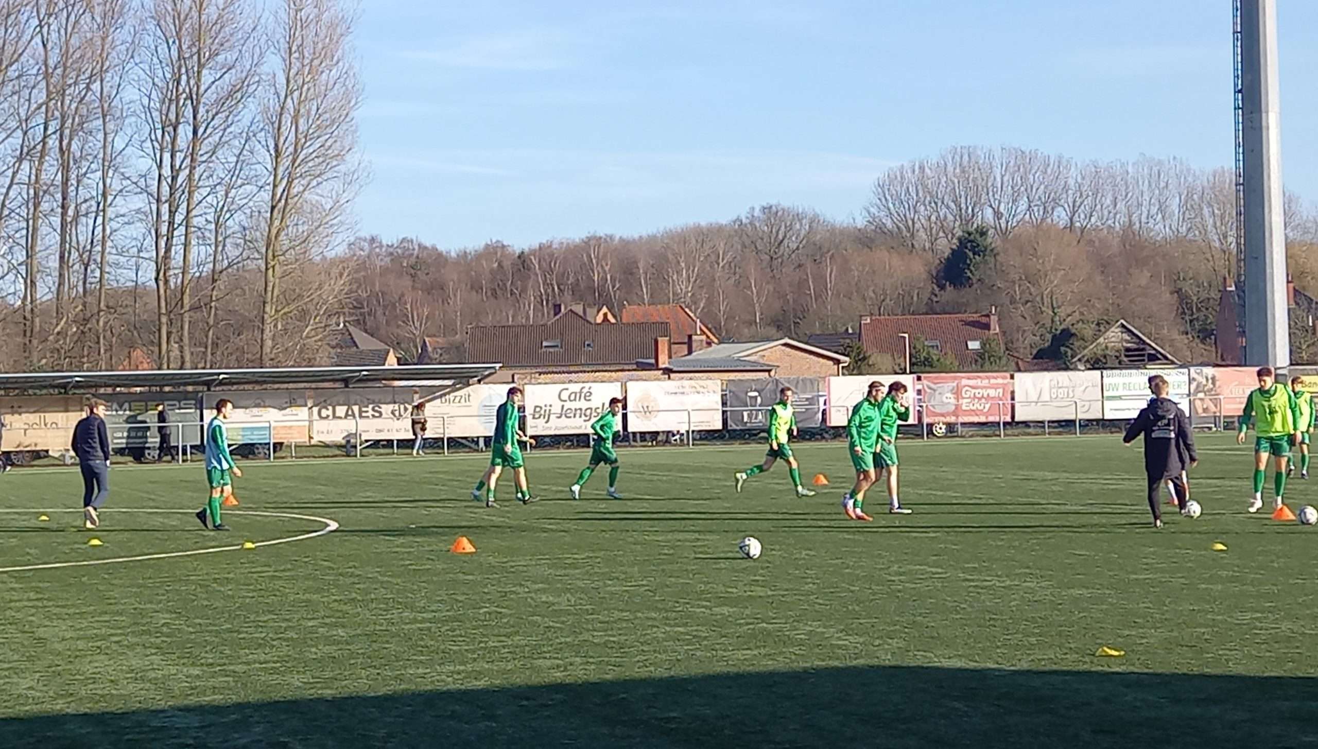 Nationaal voetbal - 3de Klasse B - KEWS Schoonbeek-Beverst - K. Achel VV - Als een Grimbergen zonder schuim