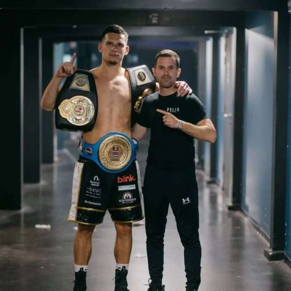 Boksen - Trudo Boksgala - Michiel Partoens - Zelfs gehavend weet Michiel Partoens raad met tegenstander