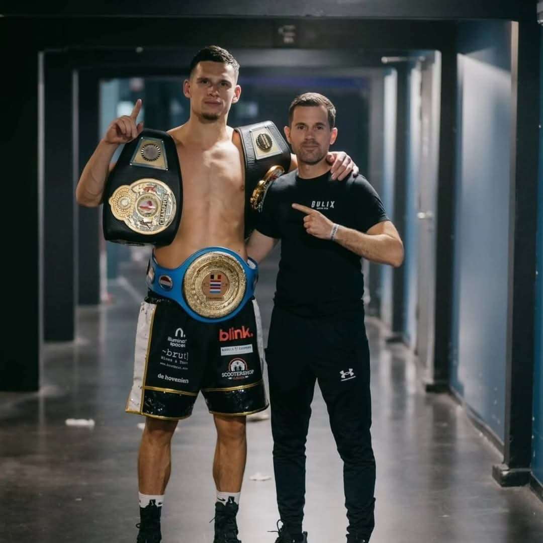 Boksen - Trudo Boksgala - Michiel Partoens - Zelfs gehavend weet Michiel Partoens raad met tegenstander