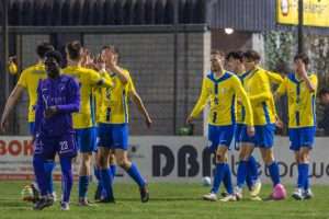 Nationaal voetbal - 3de nationale B - KVC Wilrijk - KFC De Kempen - Voor wie is een geelblauw feestje?