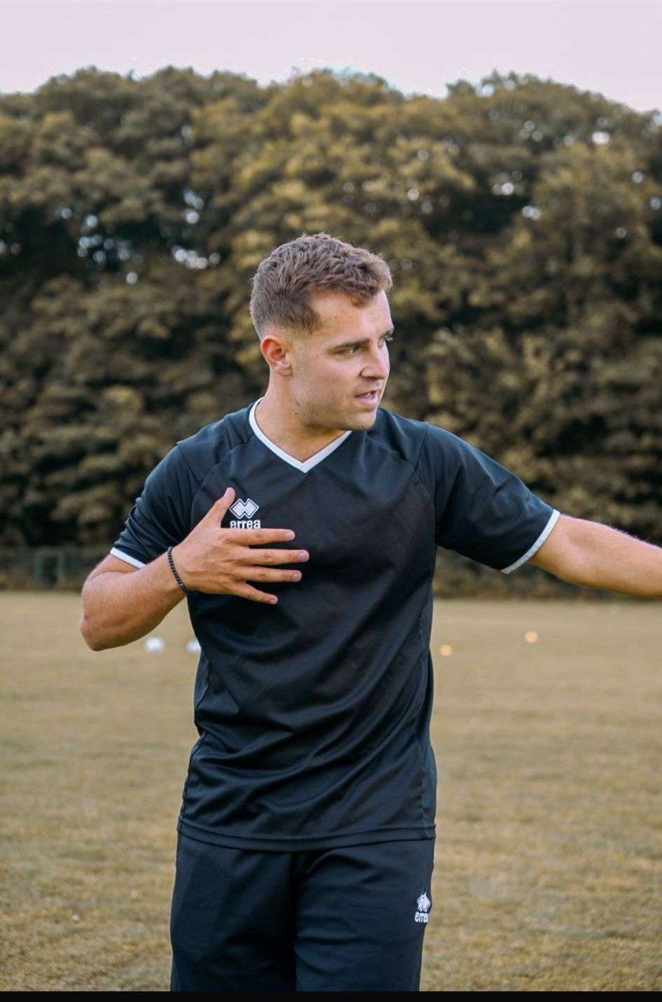 Provinciaal voetbal - 2de provinciale bijkomende stijgers - HO Heide Hasselt - Timo Knapen - Naar achtertuin voor zege
