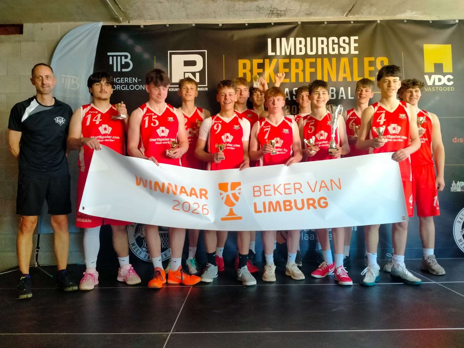 Basketbal - BBC Croonen Lommel B J16 winnen Limburgse bekerfinale