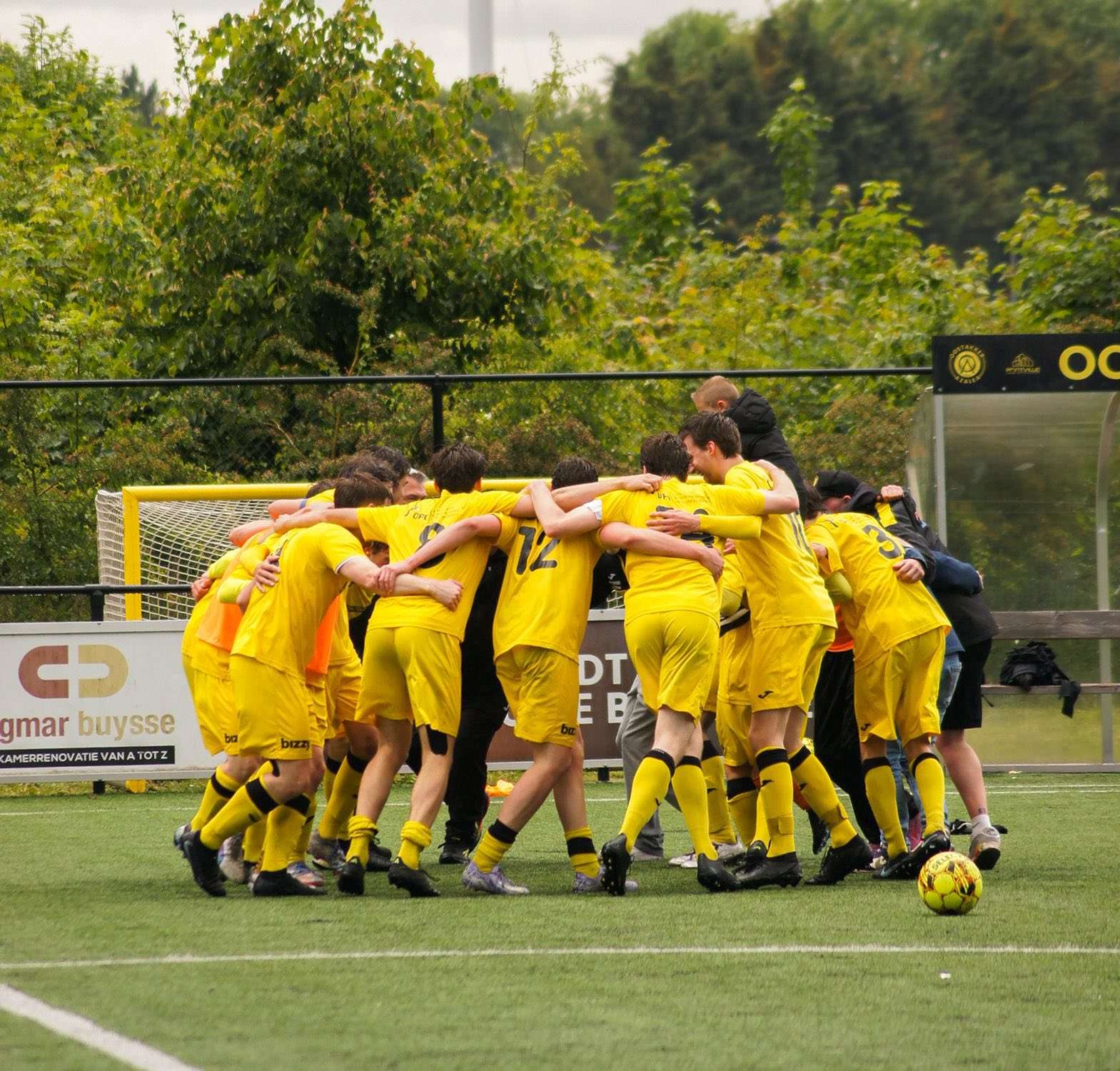 Provinciaal voetbal - einronde 3de provinciale Oost-Vlaanderen - Oostakker-Azalea - Cercle Melle - Oostakker-Azalea maakt zich op voor finalewedstrijd