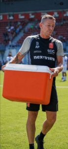 PHOTO-2026-08-26-15-56-25-138x300 Alain Pieters: "Ik voel enorme waardering van MVV Maastricht"