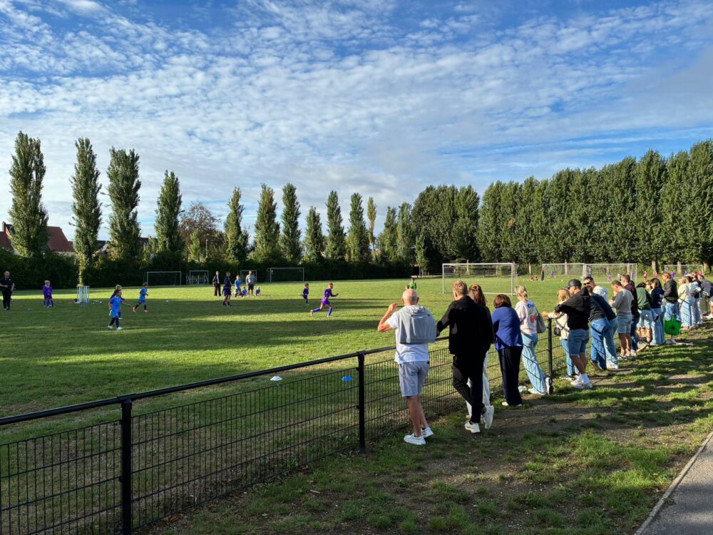 Provinciaal voetbal - 1ste provinciale West-Vlaanderen - SV Wevelgem City - Sparta Heestert - SV Wevelgem City trekt seizoenseinde door