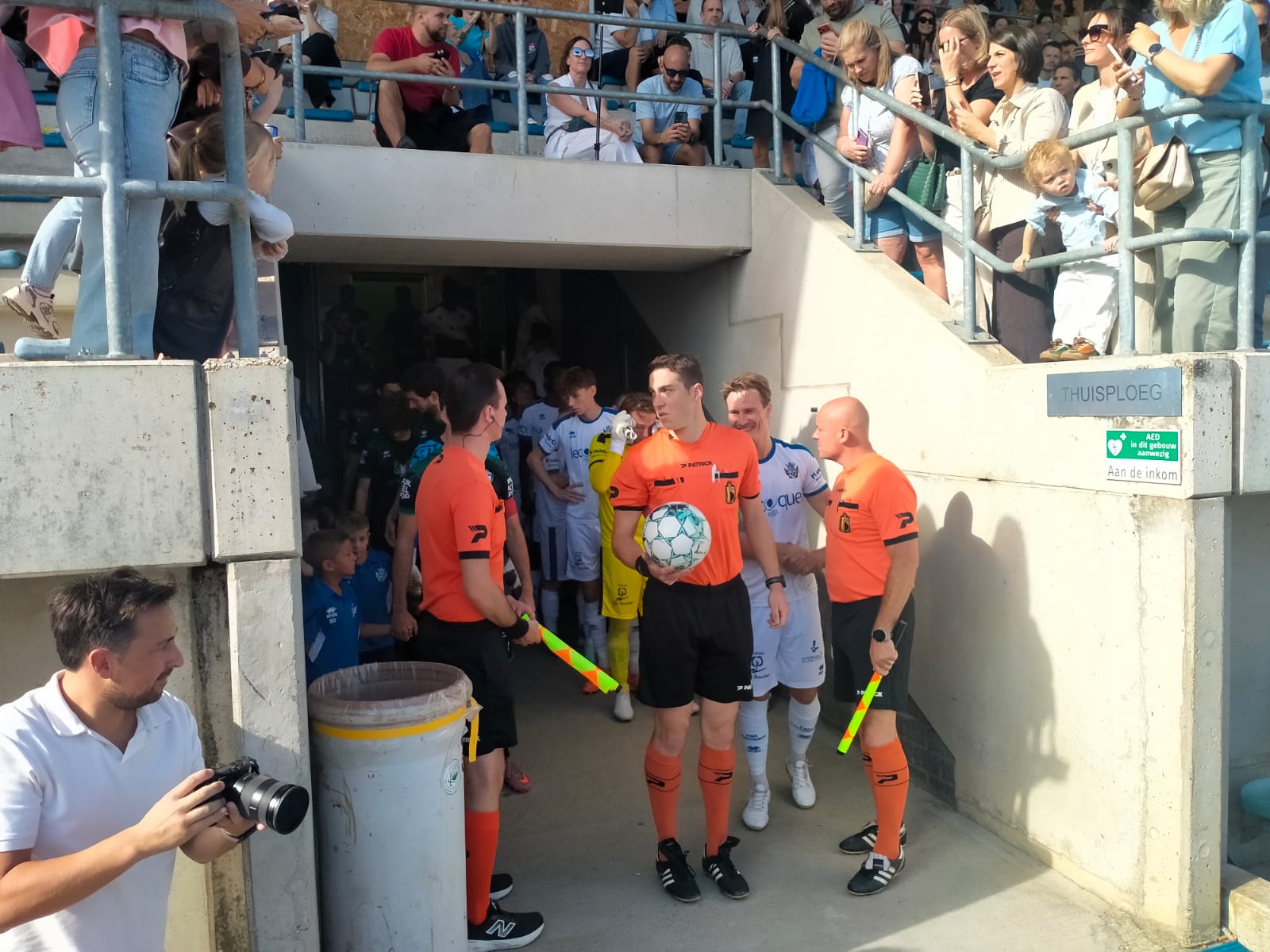 Nationaal voetbal - 2de Nationale B - KSK Tongeren - RC Hades - Ouderwetse derbyscore in Tongeren