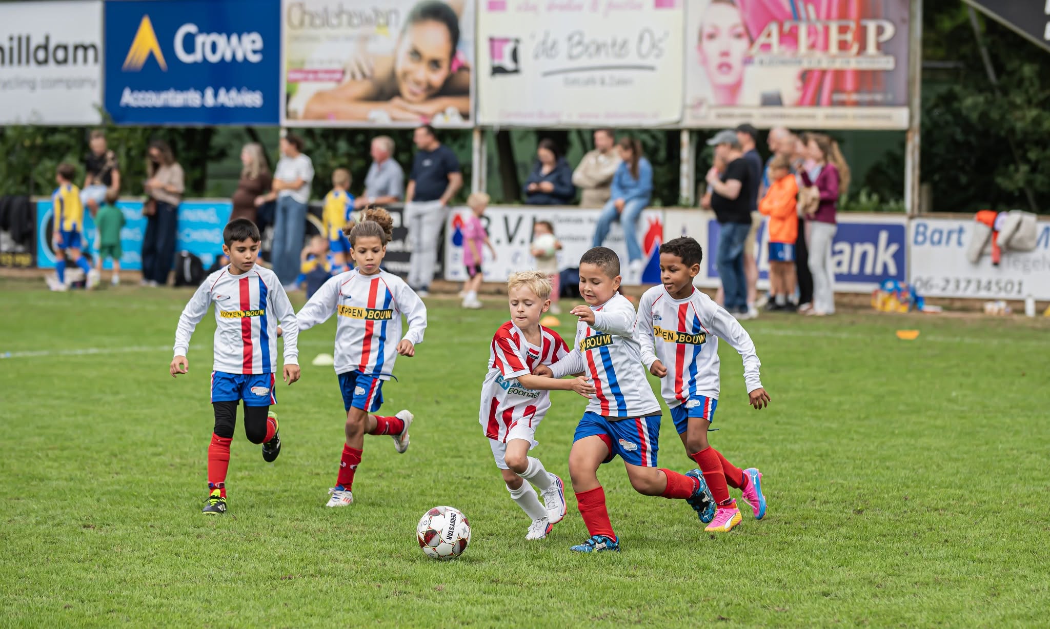 Nederlands voetbal - 2de klasse H - SV Budel - SV Budel verlaat met opgeheven hoofd het bekertornooi