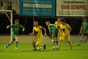 Provinciaal voetbal - 3de provinciale B Limburg - KESK Leopoldsburg - KVV Heusden-Zolder - KFC Verbroedering Lommel - Jacht op een periodetitel is open