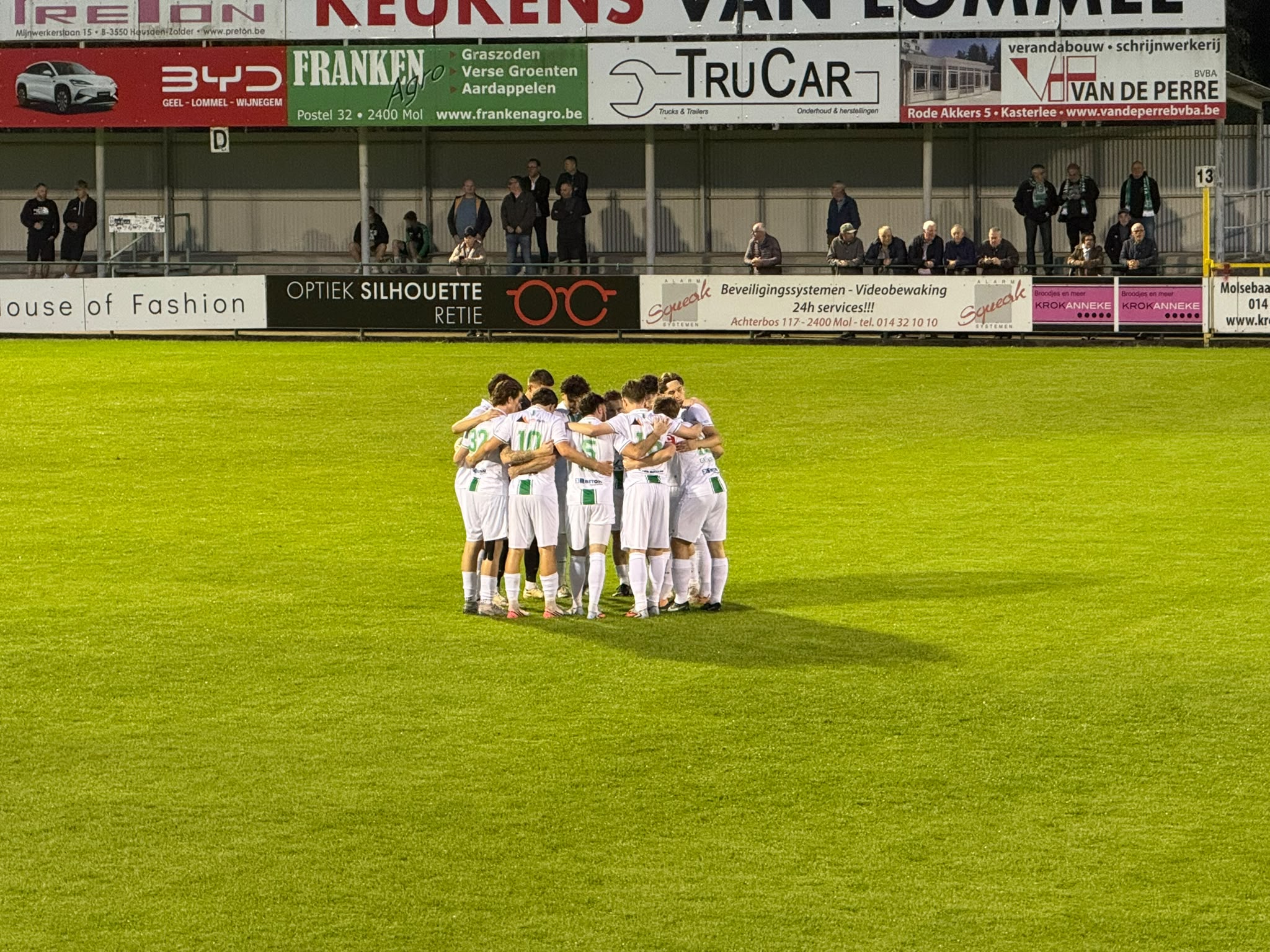 Desselse efficiëntie zorgt voor overtuigende winst - KFC Dessel Sport - 1ste Nationale VV - voetbal - KRC Harelbeke